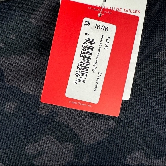 Spanx Look At Me Now Cropped Seamless Leggings Black Camo Women's Size Medium - Picture 11 of 11